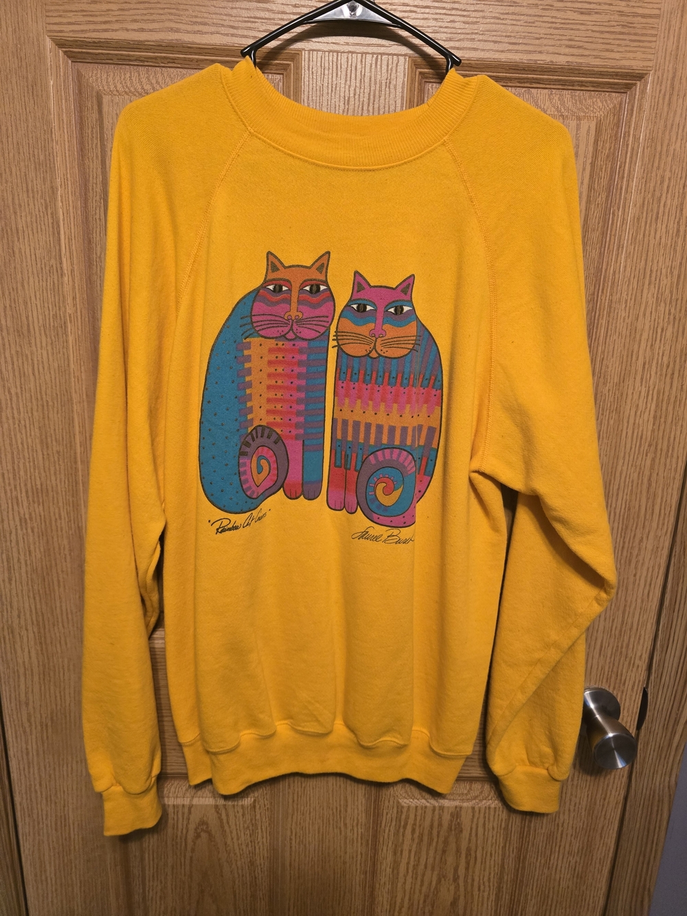 Vintage Women’s Yellow Cat Graphic Sweatshirt